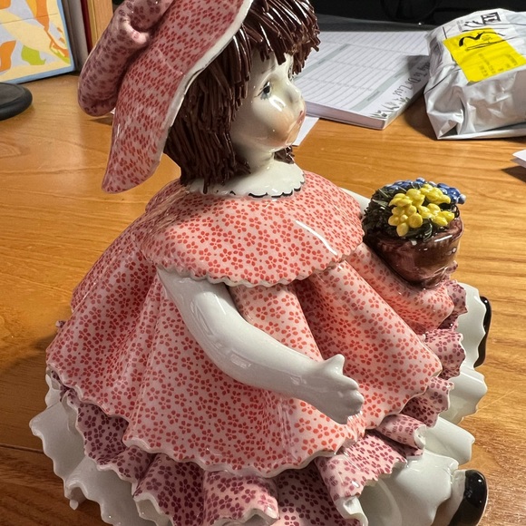 Zampiva Sitting Girl Doll brand new in original box - Picture 9 of 11